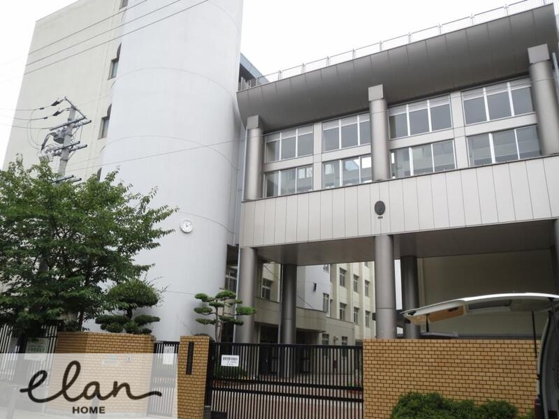 中学校　大阪市立玉津中学校（中学校）まで227m