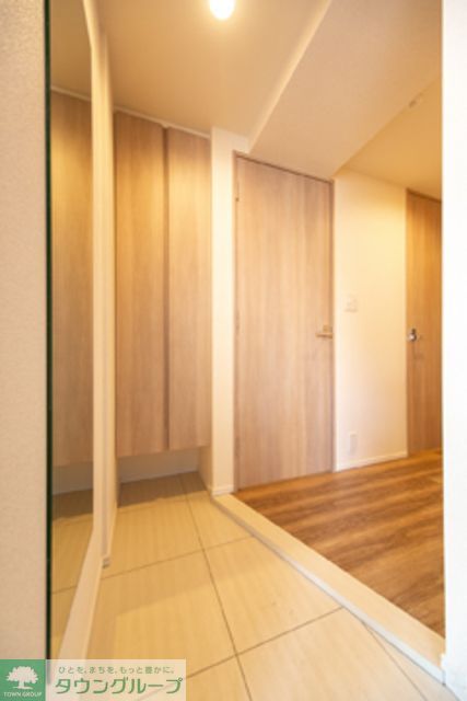 玄関　※写真は同タイプ住戸です。