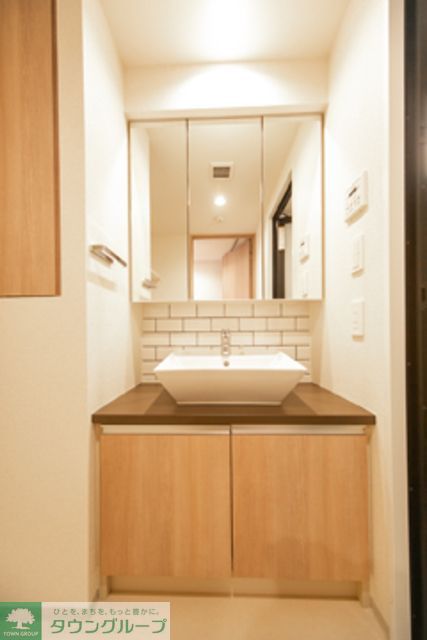 洗面設備　※写真は同タイプ住戸です。