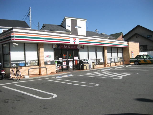 コンビニ　セブンイレブン（コンビニ）まで513m