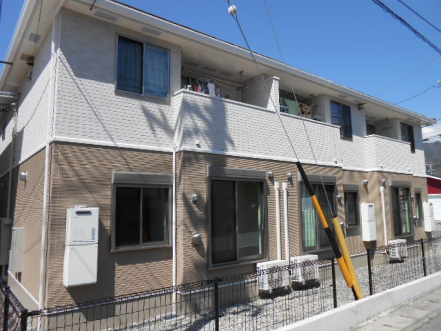 バルコニー　南面サンルーム（２．０畳）・屋内物干し設備有り