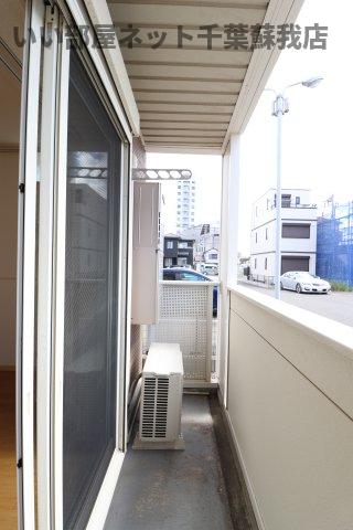 バルコニー　暖かな日差しのふりそそぐバルコニー