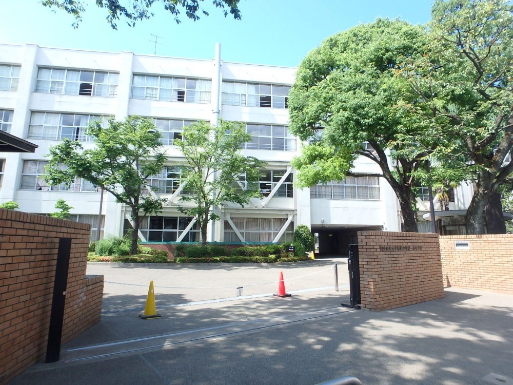 高校・高専　国立音楽大学 附属高等学校（高校・高専）まで1708m