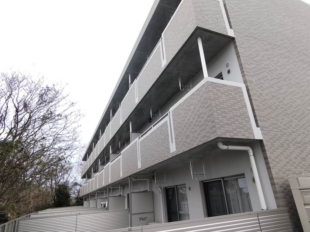 建物外観　【フルール】