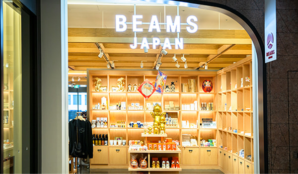 ショッピングセンター　BEAMSジャパン渋谷（ショッピングセンター）まで592m