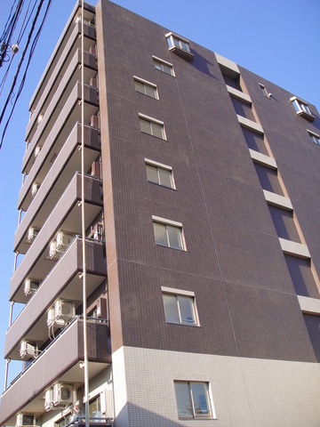 建物外観　ツートンカラーのおしゃれな外観です♪