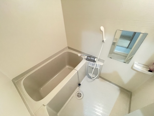 バス・シャワールーム　※他部屋の写真です。現況優先。