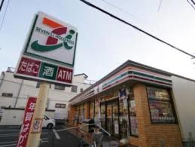 コンビニ　セブンイレブン船橋北習志野駅前店（コンビニ）まで700m