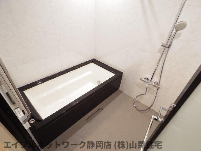 バス・シャワールーム　きれいなお風呂です