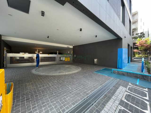 駐車場　ブランズ神楽坂