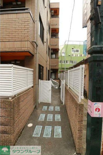 エントランス　庭