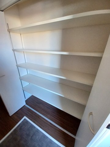 玄関　収納
