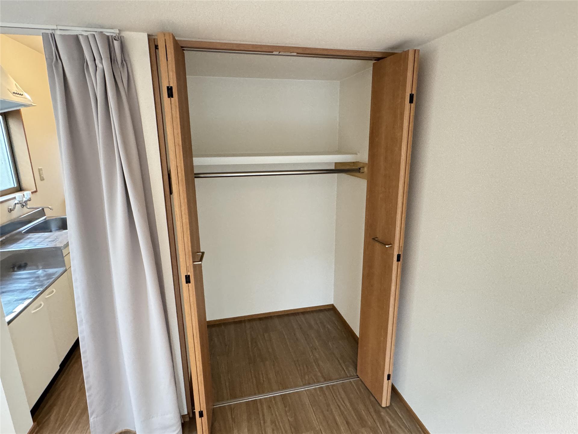 収納　ロフトの下にクローゼット収納があります！