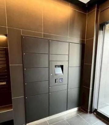 ロビー　宅配ＢＯＸ