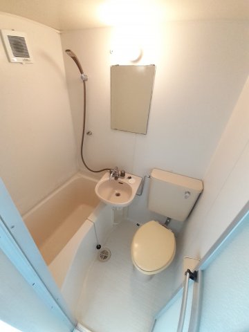 トイレ　落ち着いたトイレです