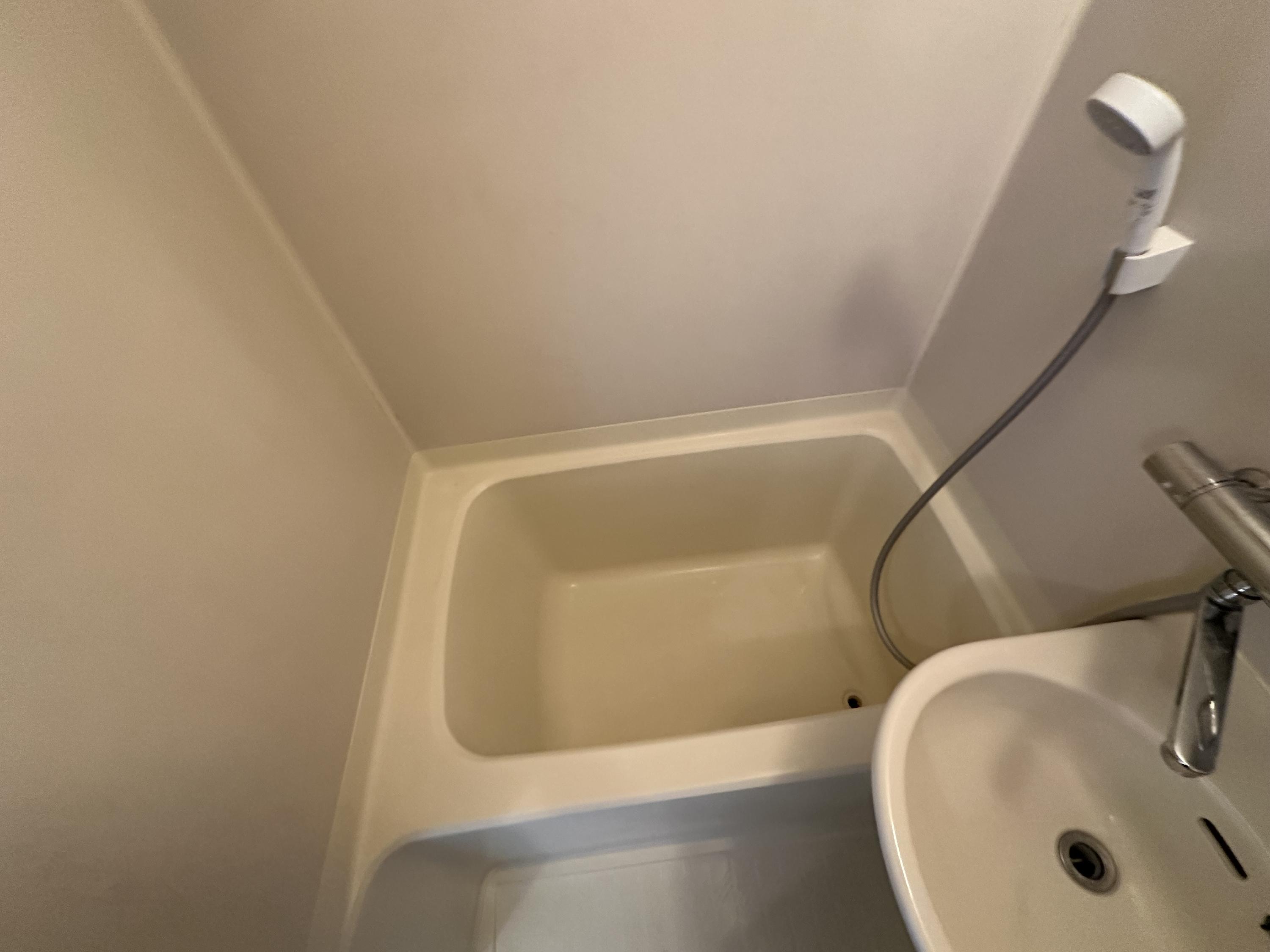 バス・シャワールーム　別部屋参考写真