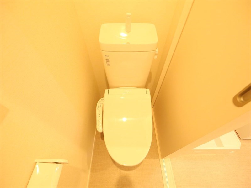 地下鉄鶴舞線 庄内通駅 徒歩10分 3階建 築2年のトイレ写真