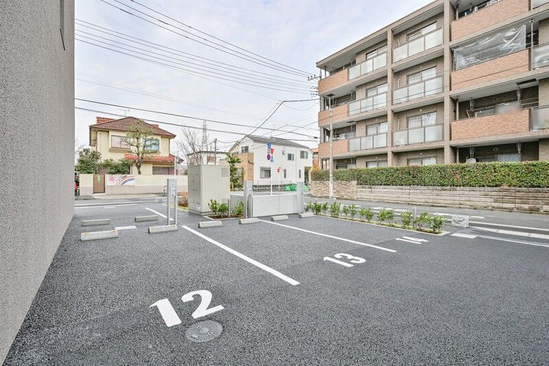 駐車場　☆共用部分もキレイ☆