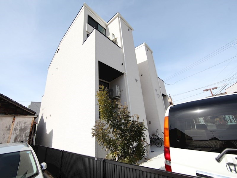 建物外観　光インターネット無料　全部屋角部屋
