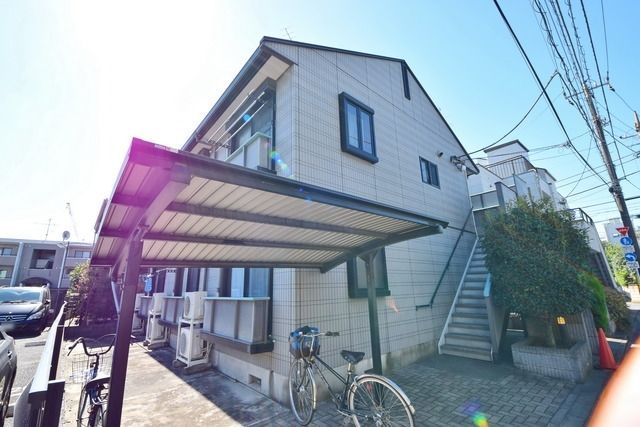 建物外観　★祖師ヶ谷大蔵駅徒歩6分・商店街近くの立地です★