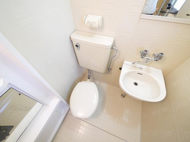 トイレ　ゆったりとした空間のトイレです