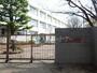 小学校　葛飾区立綾南小学校（小学校）まで580m