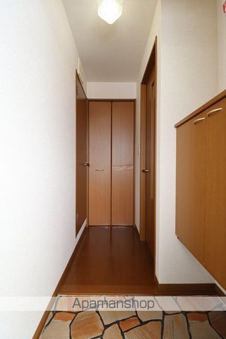 グランドハイデンス Bの玄関写真