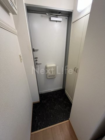 レオパレスカナの玄関写真