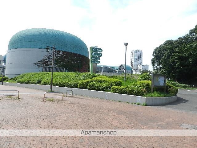 図書館　北九州市立中央図書館（図書館）まで1100m