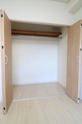 京王井の頭線 三鷹台駅 徒歩23分 3階建 築31年の内装写真