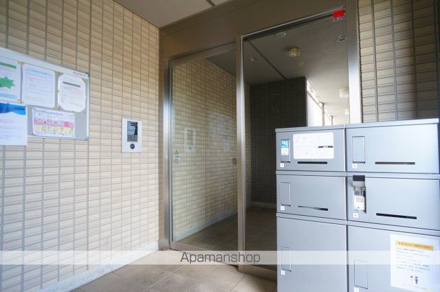 ＪＲ桜井線 京終駅 バス乗車時間：2分 最寄りバス停で下車 徒歩4分 3階建 築11年の外観写真