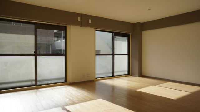 アルンハイム芦屋の居間写真