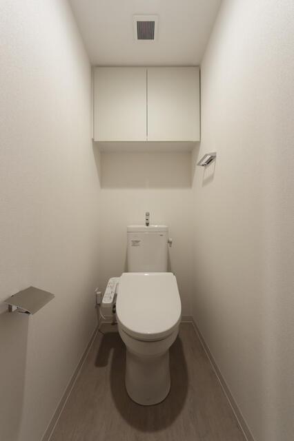 トイレ　※写真は同タイプ住戸です。