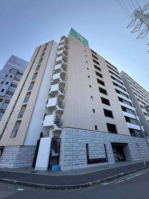 建物外観　オートロック完備