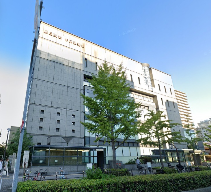 図書館　大阪市立中央図書館（図書館）まで738m