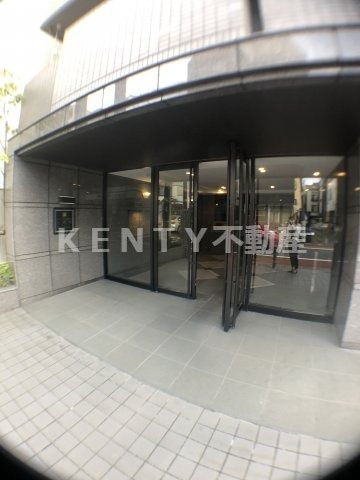 エントランス　清潔なロビーです