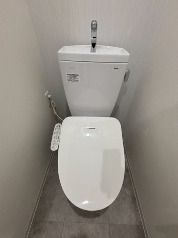 地下鉄中央線 九条駅 徒歩7分 10階建 築2年のトイレ写真