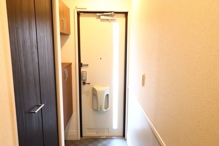 東武伊勢崎線 久喜駅 徒歩14分 2階建 築10年の玄関写真