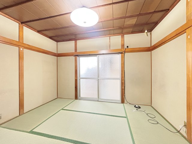 堺区山本町2丁一戸建ての居間写真