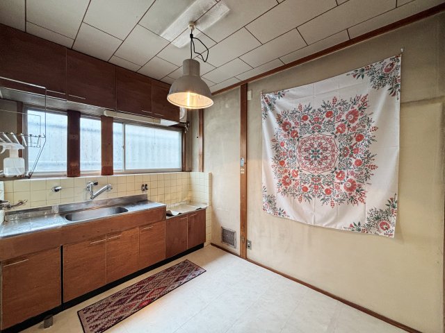堺区山本町2丁一戸建ての居間写真
