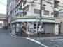 コンビニ　ファミリーマート淀川図書館前店（コンビニ）まで300m