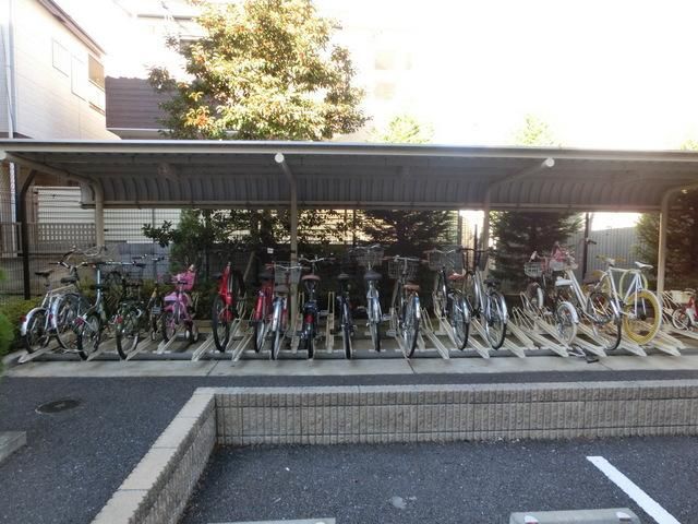 その他共有部分　★屋根付きの駐輪場★