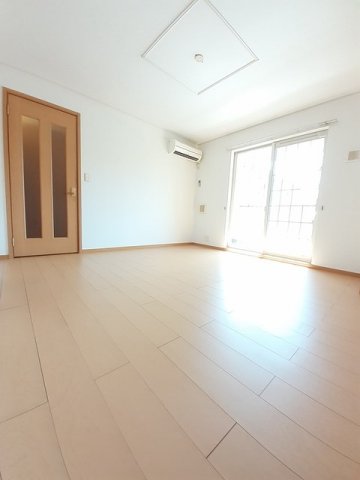 居室・リビング　使いやすい居間です