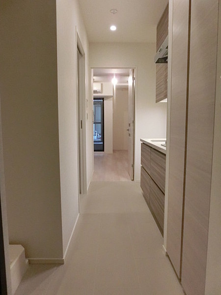 玄関　※別部屋の参考写真です。