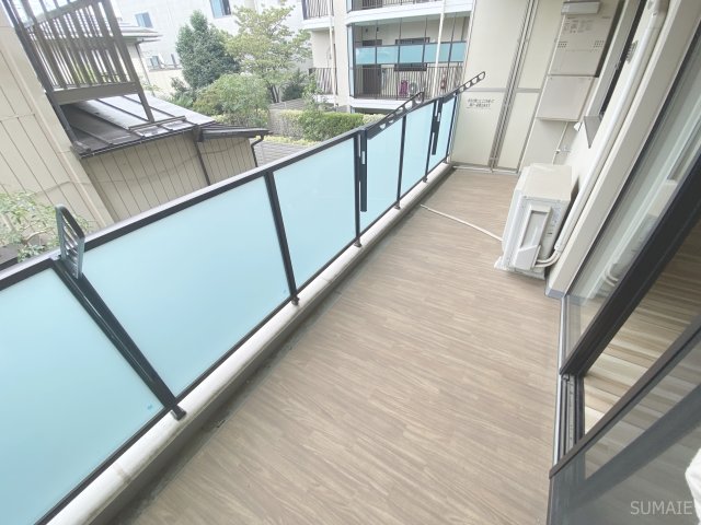 バルコニー　広く使えるバルコニー！