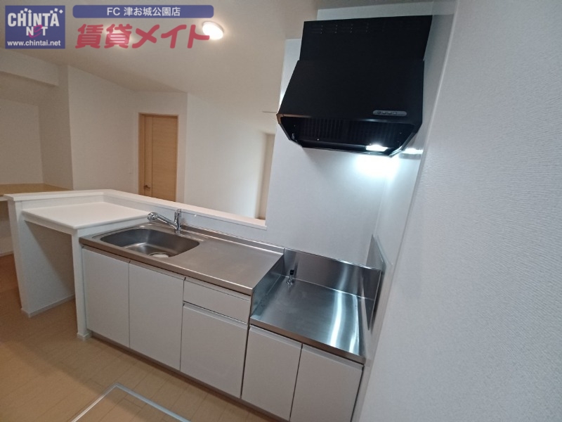 キッチン　同型反転参考写真です