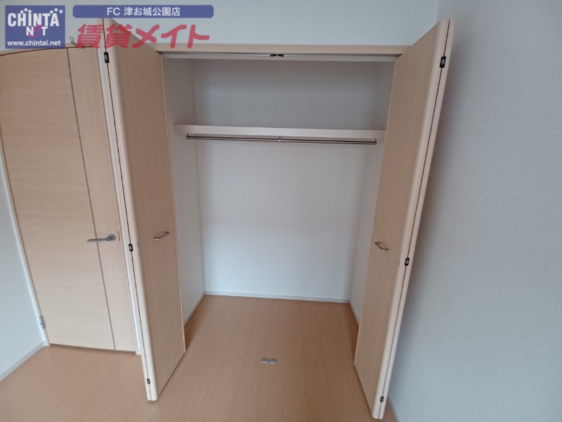 収納　同型反転参考写真です