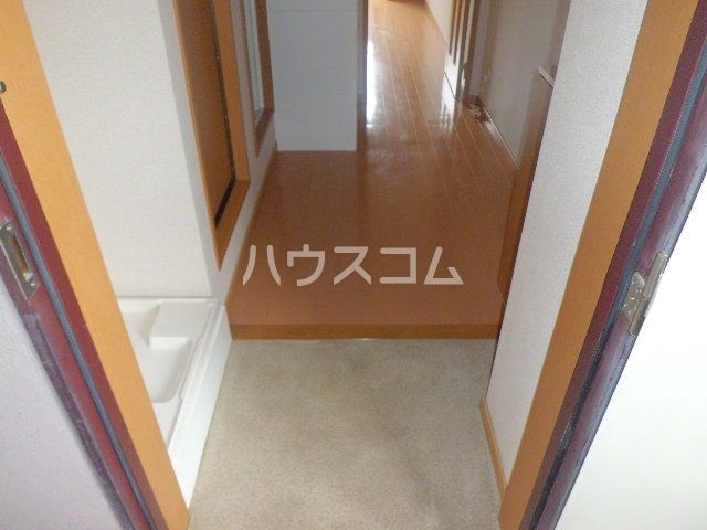 ヴィラージュ栄の玄関写真
