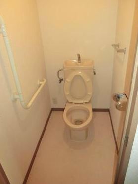 小田急江ノ島線 湘南台駅 徒歩9分 4階建 築30年のトイレ写真