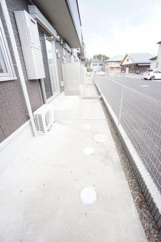 リーフ・ミラーノのその他写真